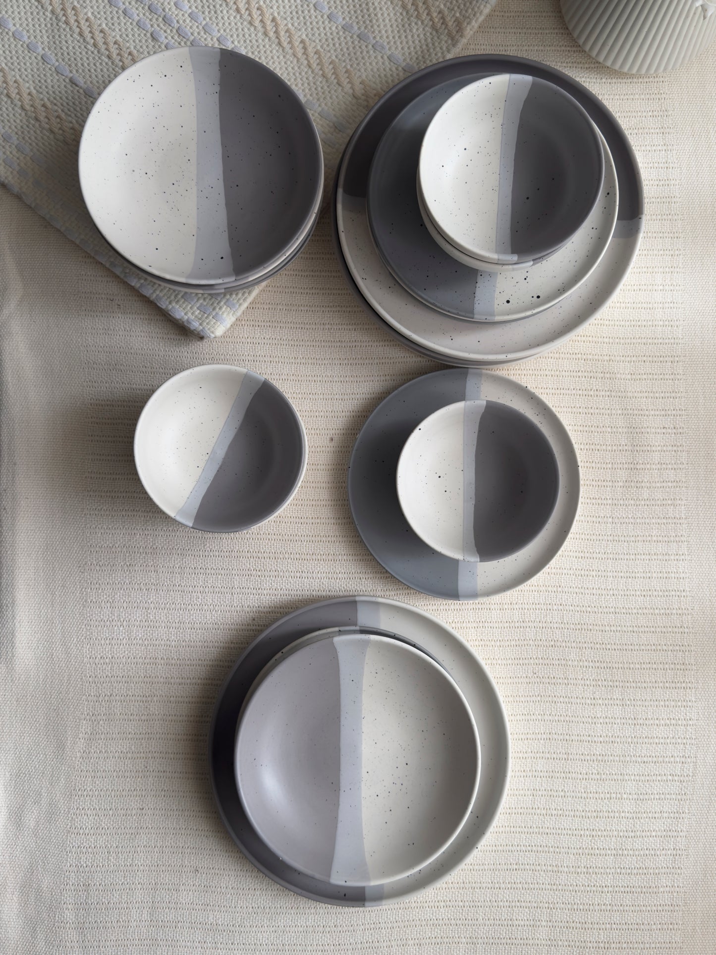 Monaco Noir Breakfast Set 16 pcs