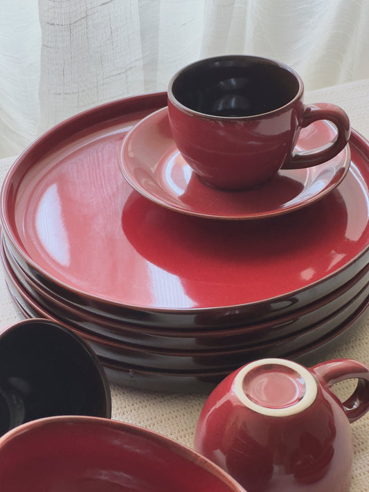 Crimson Ember Luxe Breakfast Set 16 Pcs