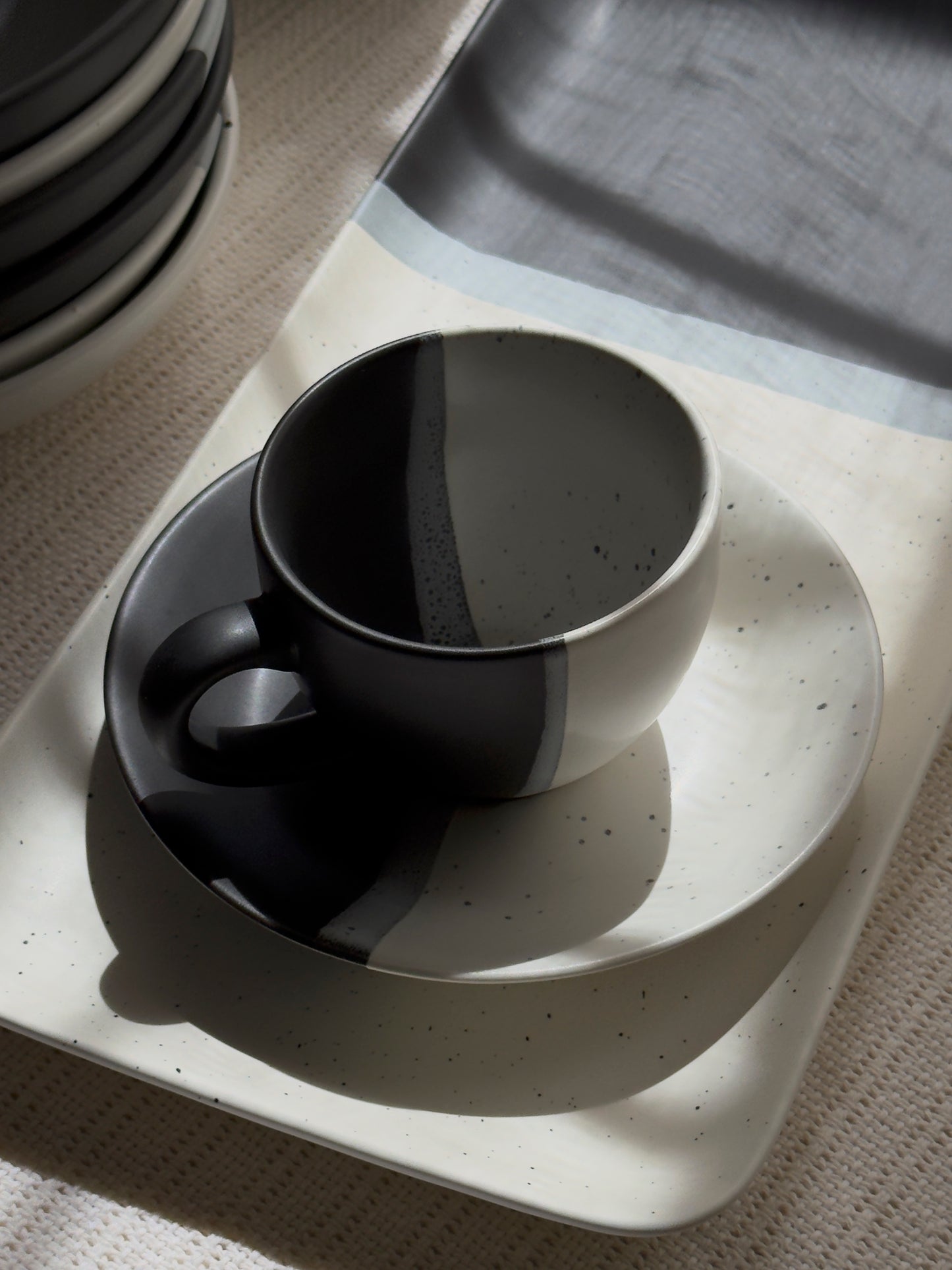 Monaco Noir Breakfast Set 16 pcs