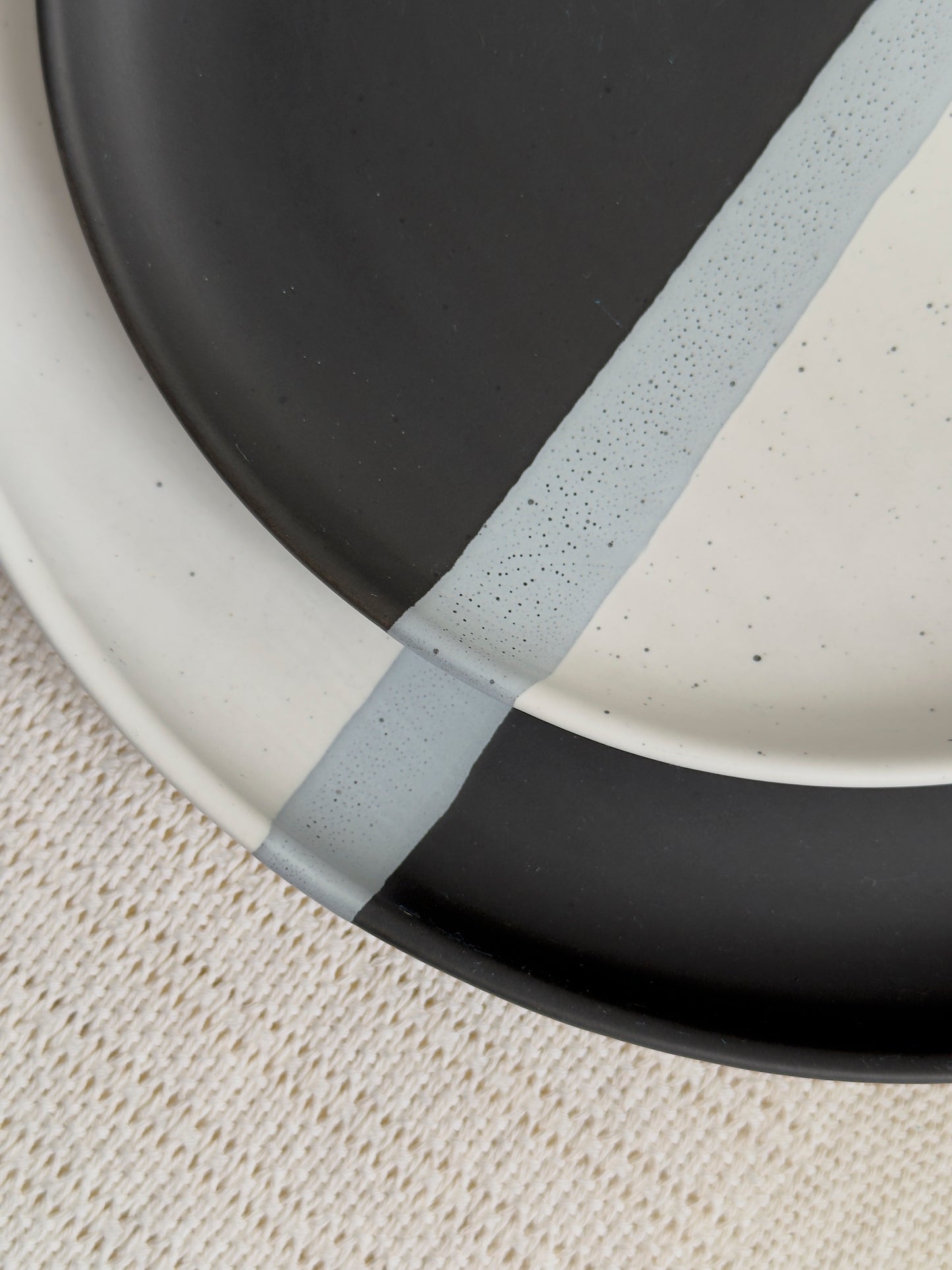 Monaco Noir Dinner Plate