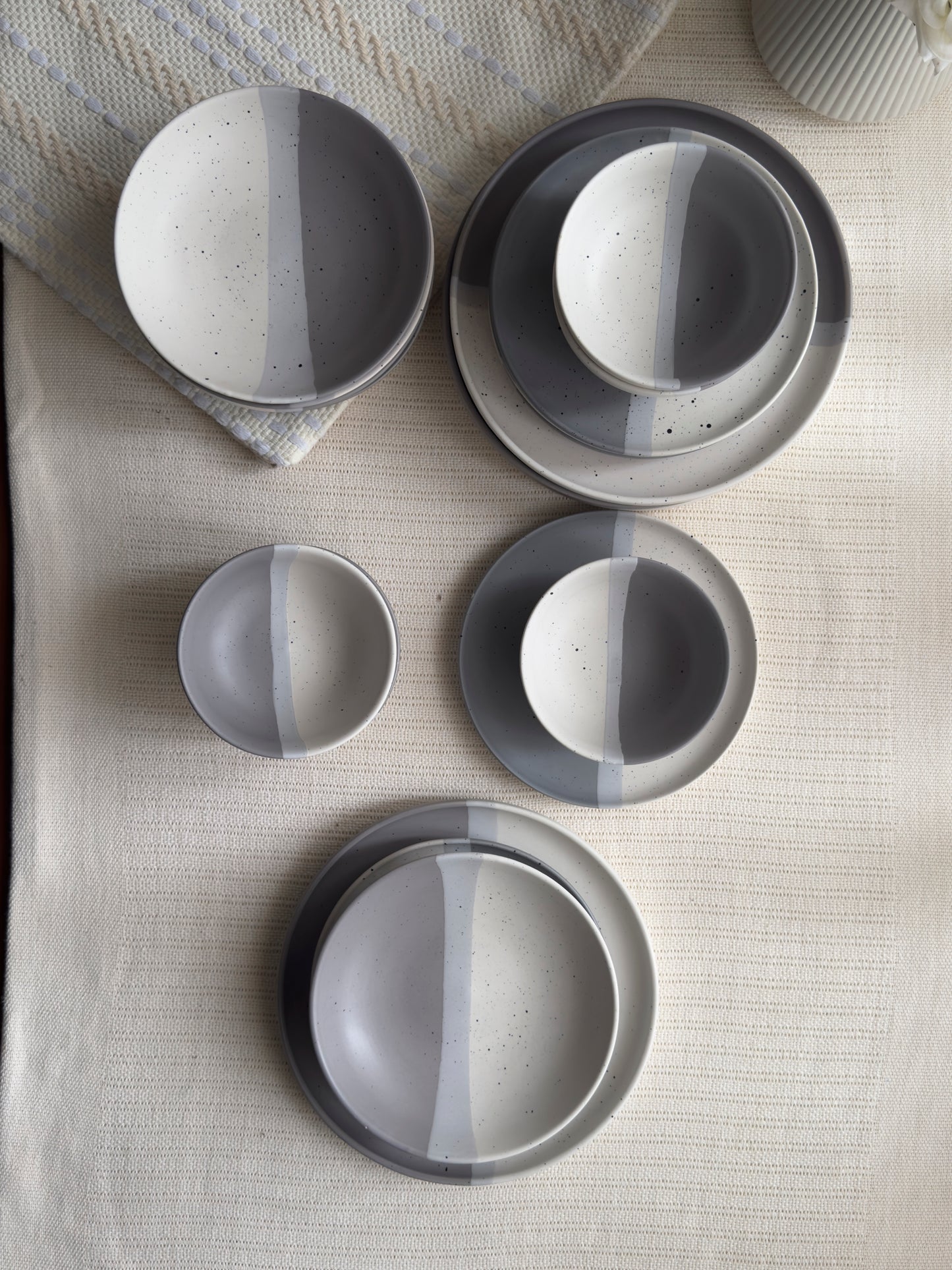 Ashen Pearl Breakfast Set 16 Pcs