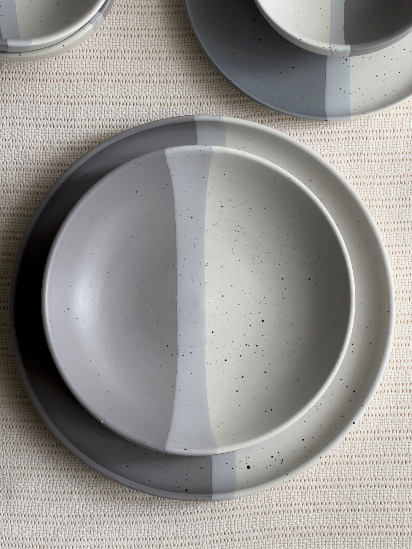 Ashen Pearl Breakfast Set 16 Pcs