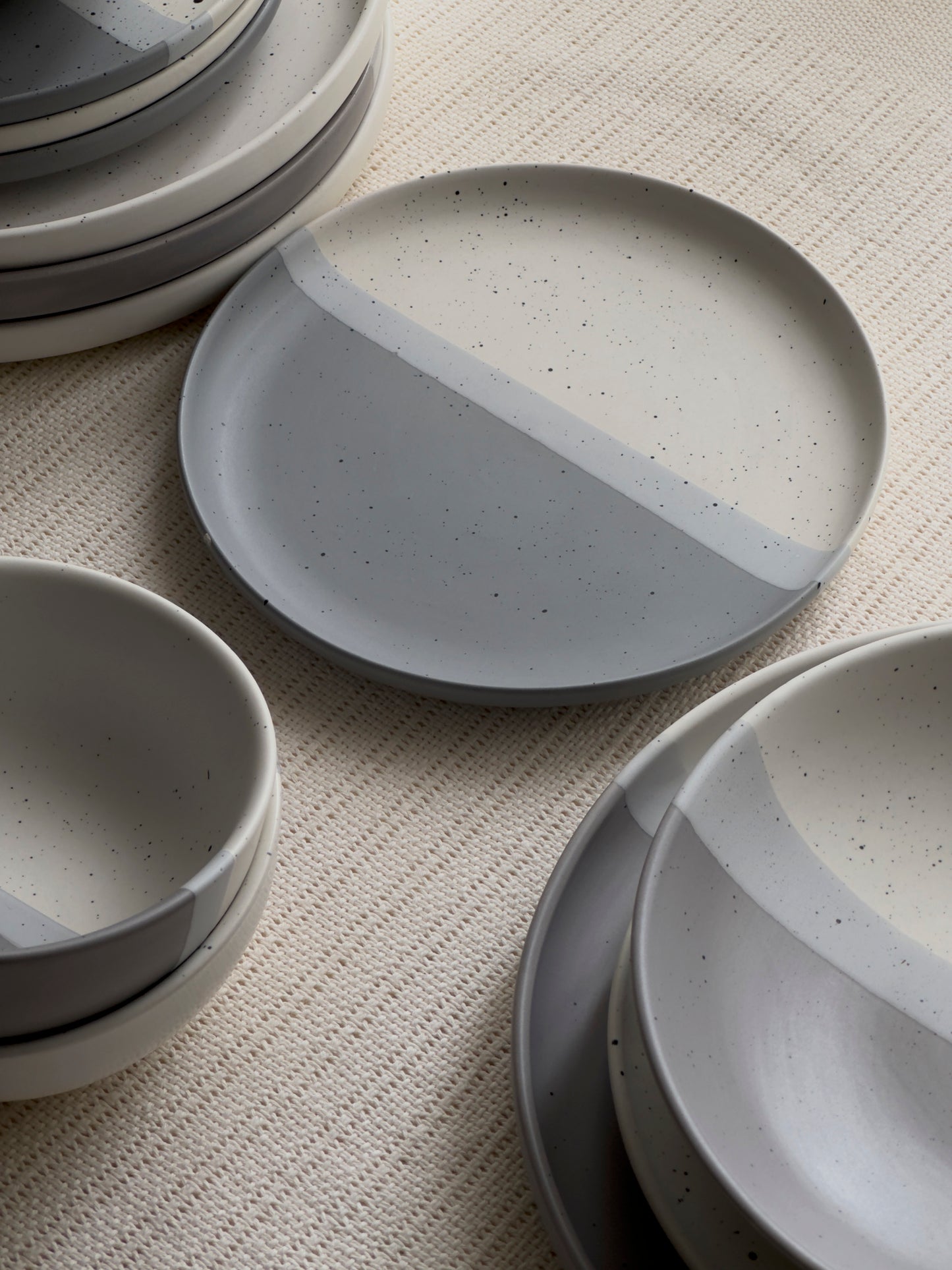 Ashen Pearl Breakfast Set 16 Pcs