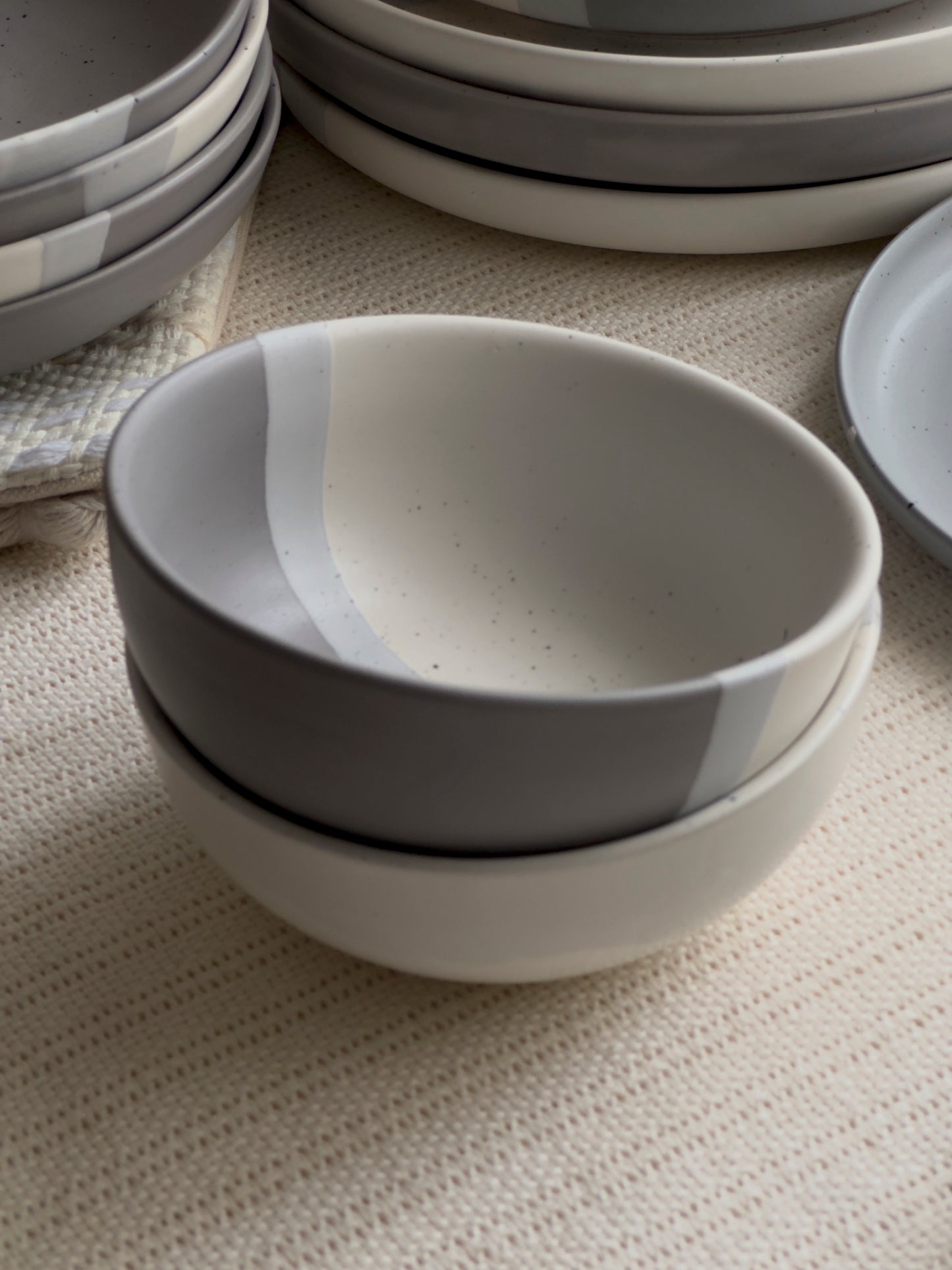 Ashen Pearl Breakfast Set 16 Pcs