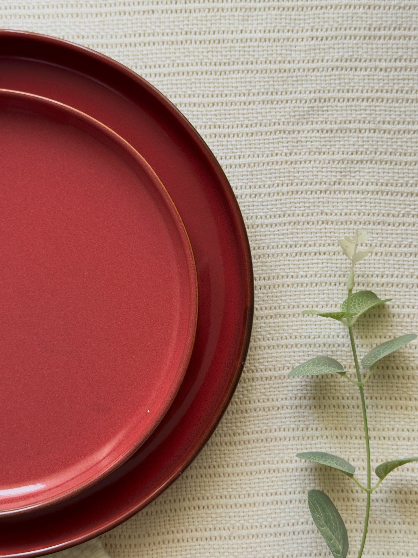 Crimson Ember Luxe Dinner Plate