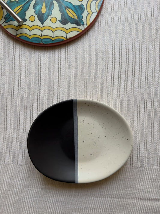 Monaco Noir Hummus Platter