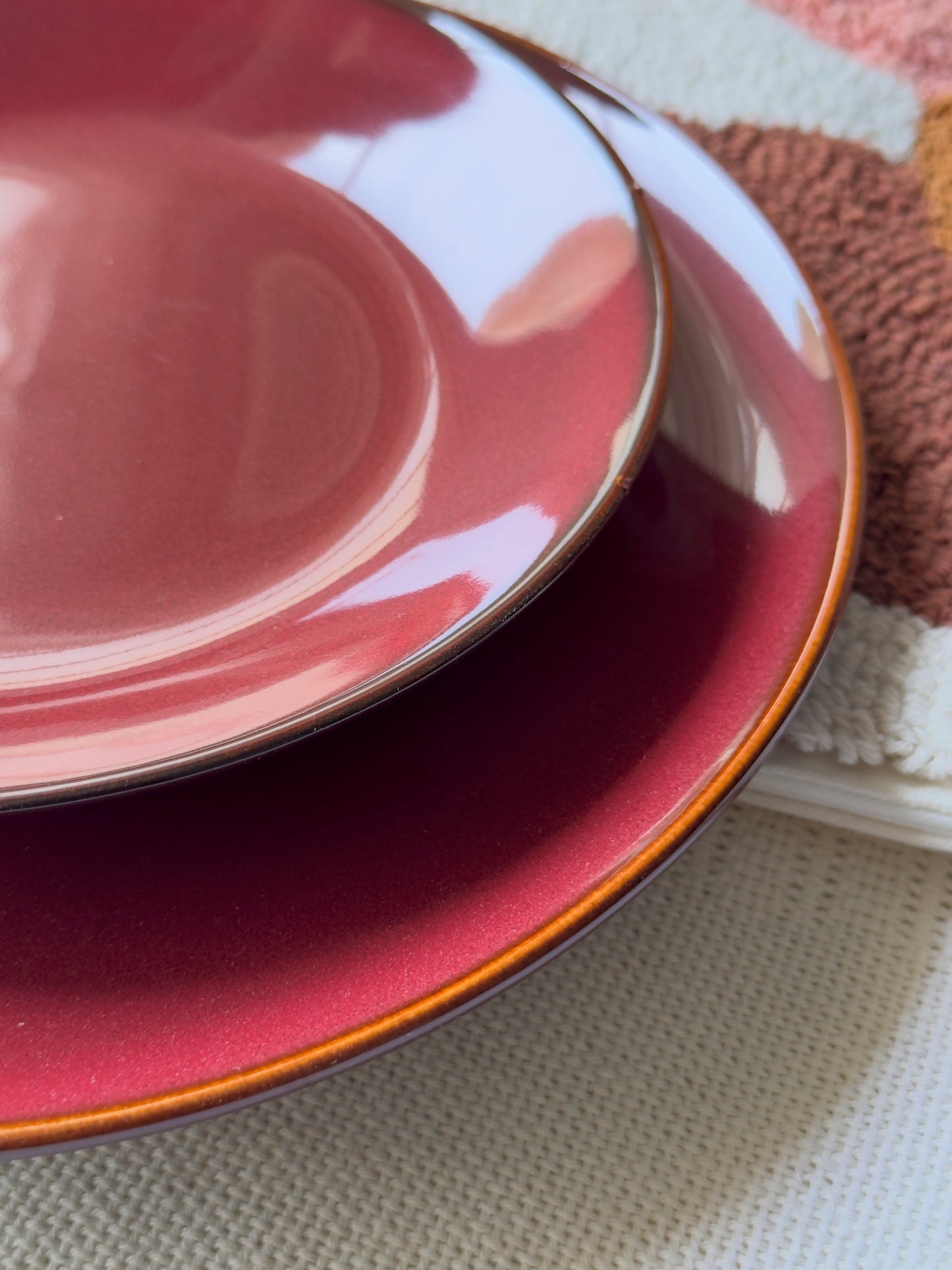 Crimson Ember Luxe Rimless Dinner Plate