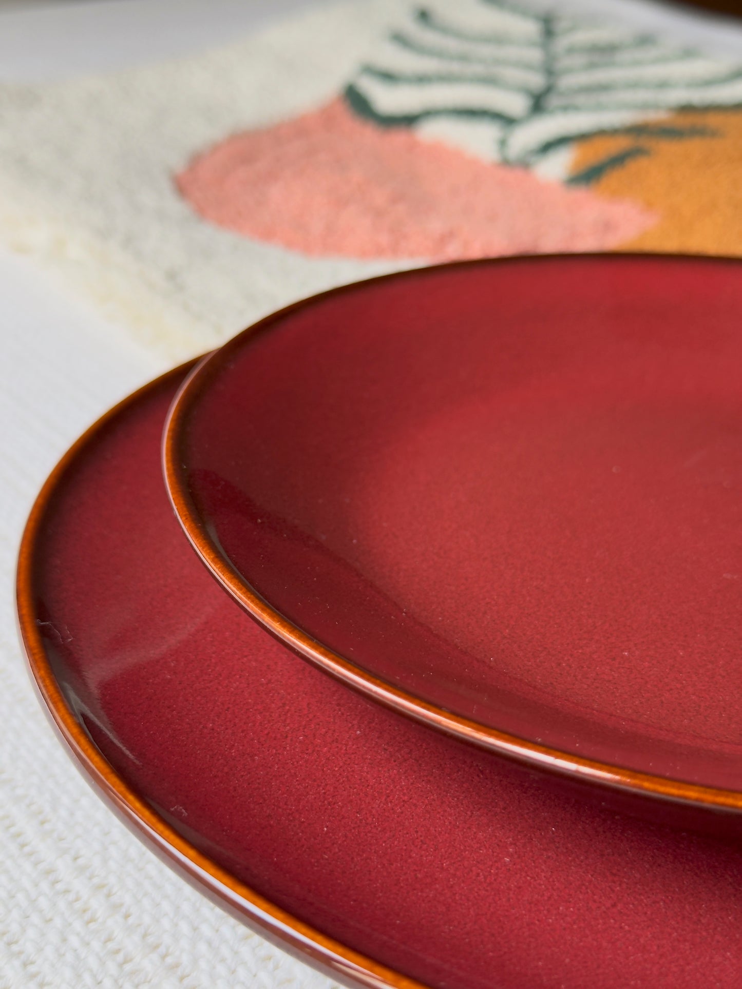 Crimson Ember Luxe Rimless Dinner Plate