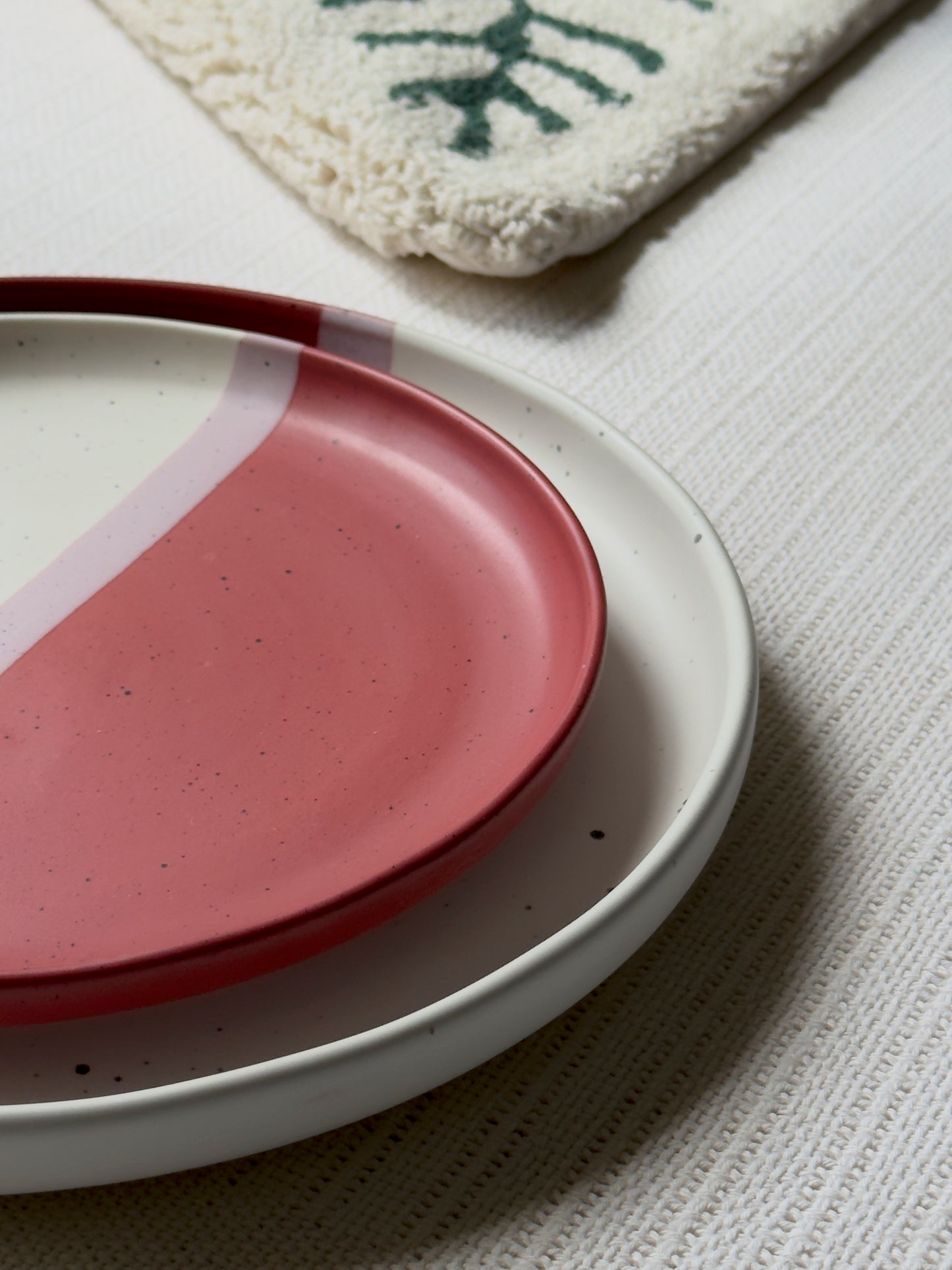 Rose Canvas Luxe Dinner Plate