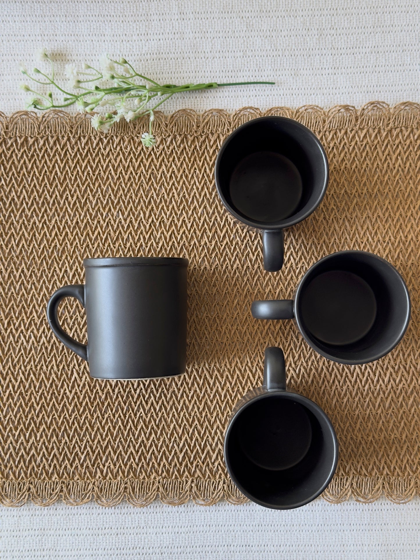 Wide Base Mug Black