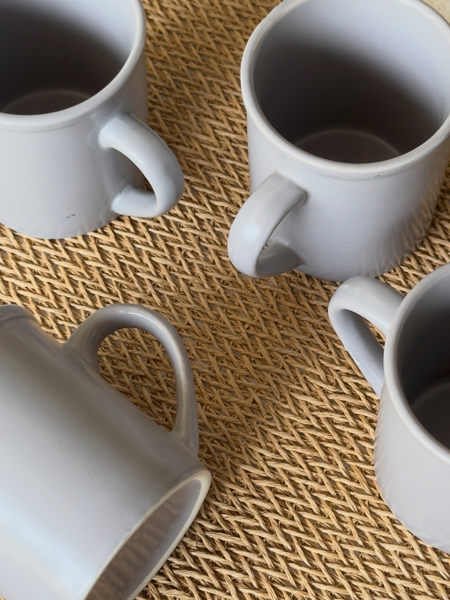 Wide Base Mug Grey
